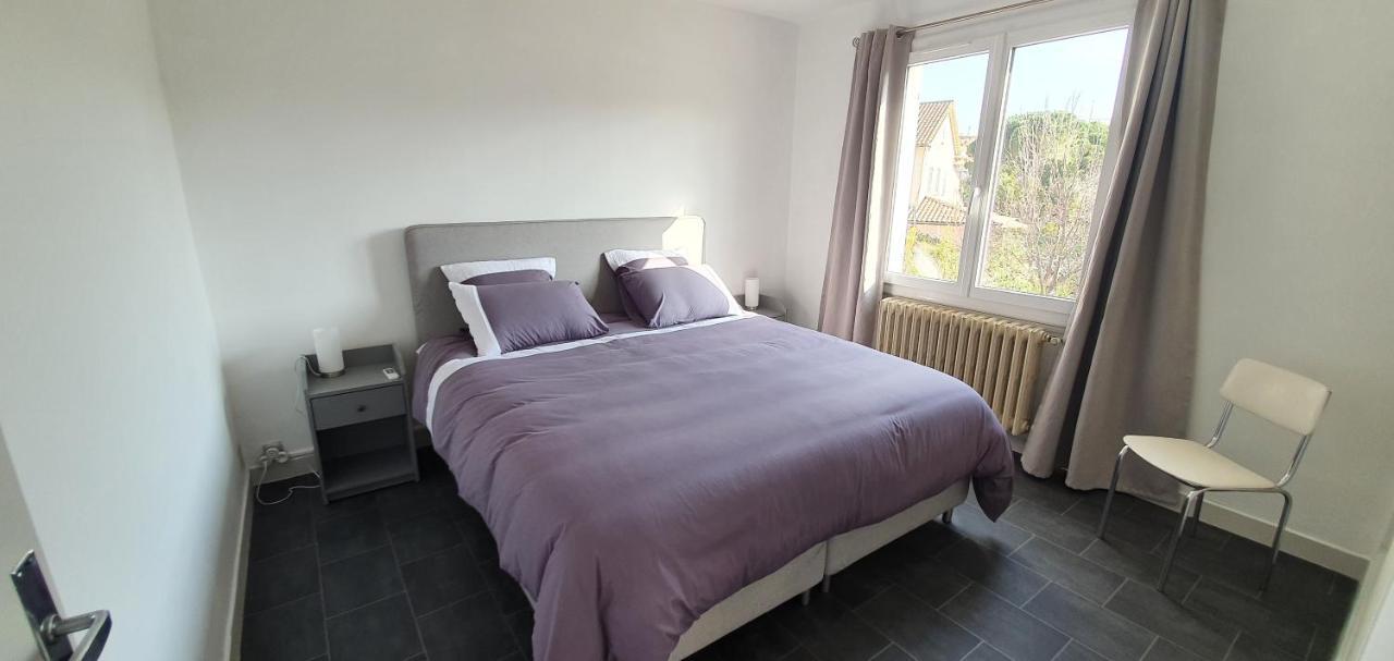 Appartement Entier Au Dessus De Villa, Climatisation Reversible Poele A Bois Tres Chaleureux , Wi Fi Parking Privee Gratuit Situation 500 M, Plage Et Centre Ville ซานารี-ซูร์-แมร์ ภายนอก รูปภาพ