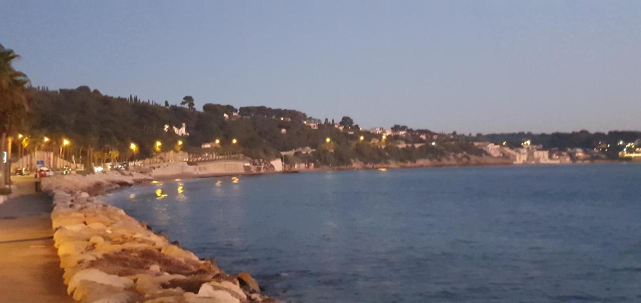 Appartement Entier Au Dessus De Villa, Climatisation Reversible Poele A Bois Tres Chaleureux , Wi Fi Parking Privee Gratuit Situation 500 M, Plage Et Centre Ville ซานารี-ซูร์-แมร์ ภายนอก รูปภาพ