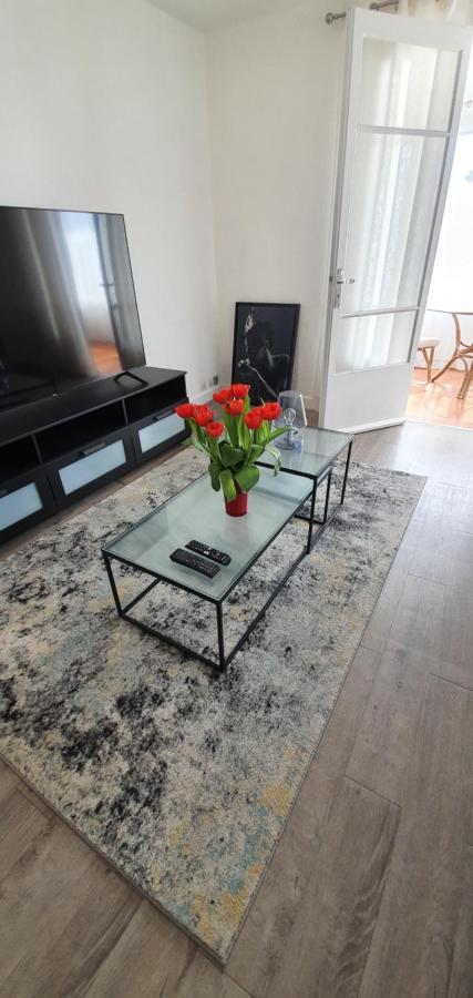 Appartement Entier Au Dessus De Villa, Climatisation Reversible Poele A Bois Tres Chaleureux , Wi Fi Parking Privee Gratuit Situation 500 M, Plage Et Centre Ville ซานารี-ซูร์-แมร์ ภายนอก รูปภาพ