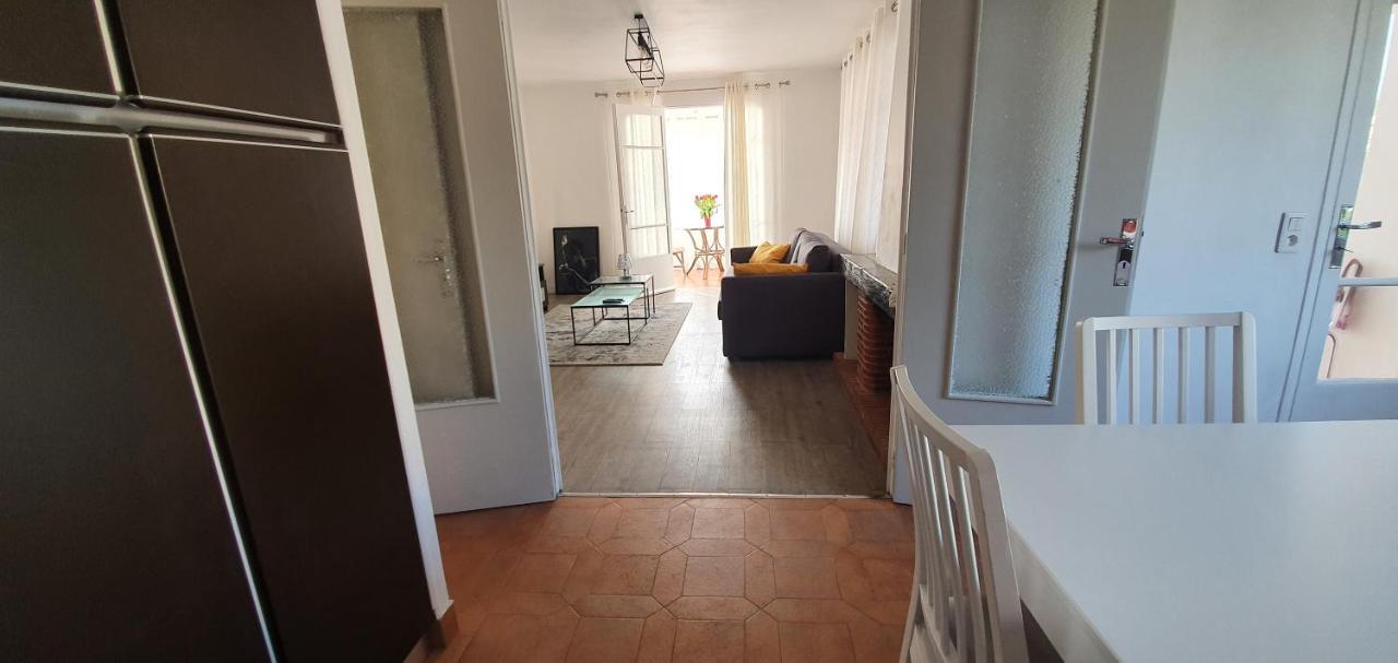 Appartement Entier Au Dessus De Villa, Climatisation Reversible Poele A Bois Tres Chaleureux , Wi Fi Parking Privee Gratuit Situation 500 M, Plage Et Centre Ville ซานารี-ซูร์-แมร์ ภายนอก รูปภาพ