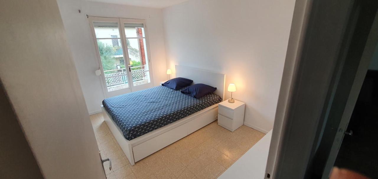 Appartement Entier Au Dessus De Villa, Climatisation Reversible Poele A Bois Tres Chaleureux , Wi Fi Parking Privee Gratuit Situation 500 M, Plage Et Centre Ville ซานารี-ซูร์-แมร์ ภายนอก รูปภาพ